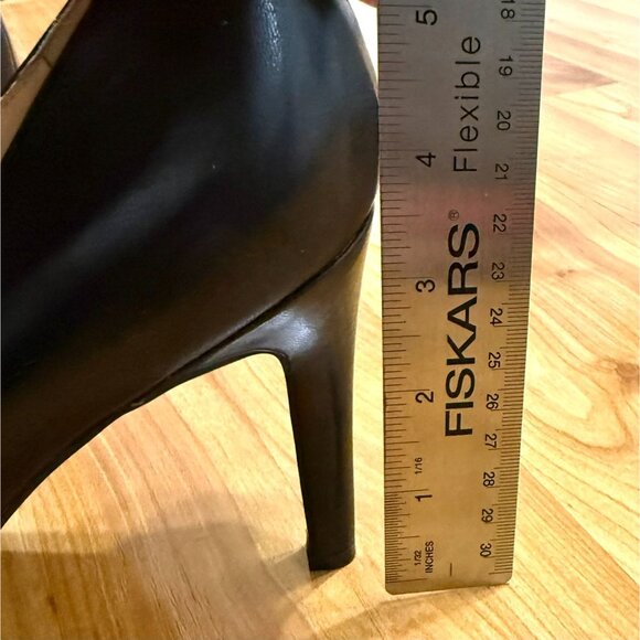 Nine West Black Leather Heels 9M With 3.5" Stiletto Heel - Picture 5 of 10